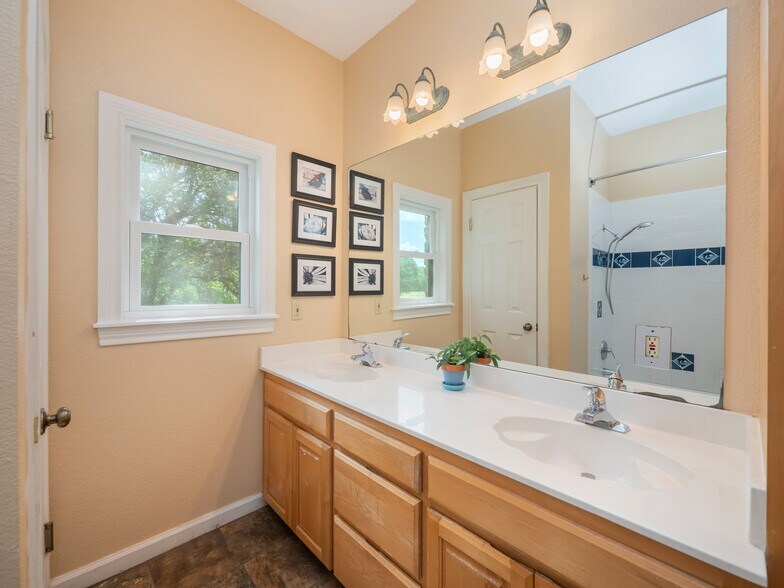 More Photos Of 13511 Carpenter Ln, Manchaca Land For Sale