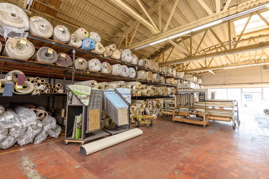 More Photos Of 5631 Hollywood Blvd, Hollywood Storefront For Lease