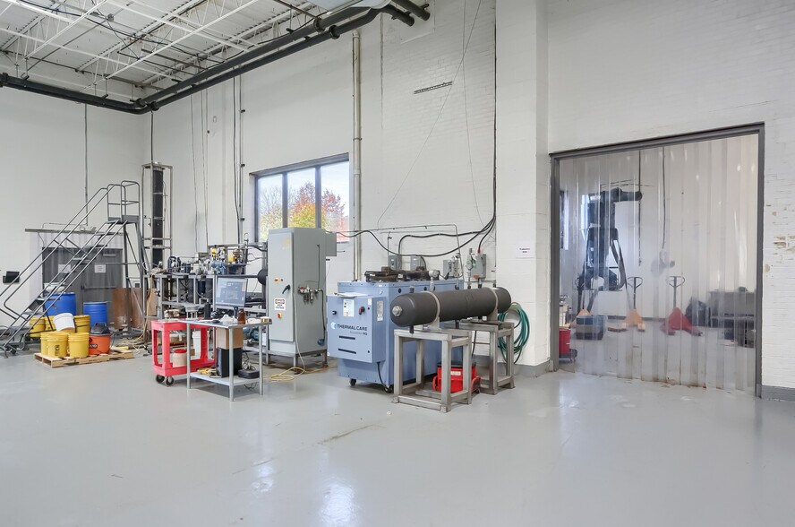 More Photos Of 150 Gamma Dr, Pittsburgh Light Manufacturing For Lease