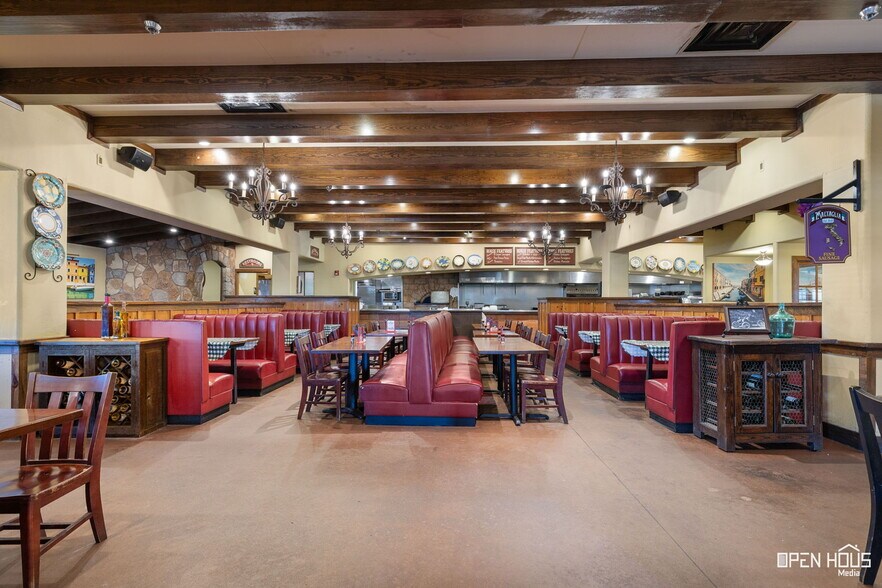 More Photos Of 4330 Kell Blvd, Wichita Falls Restaurant For Sale