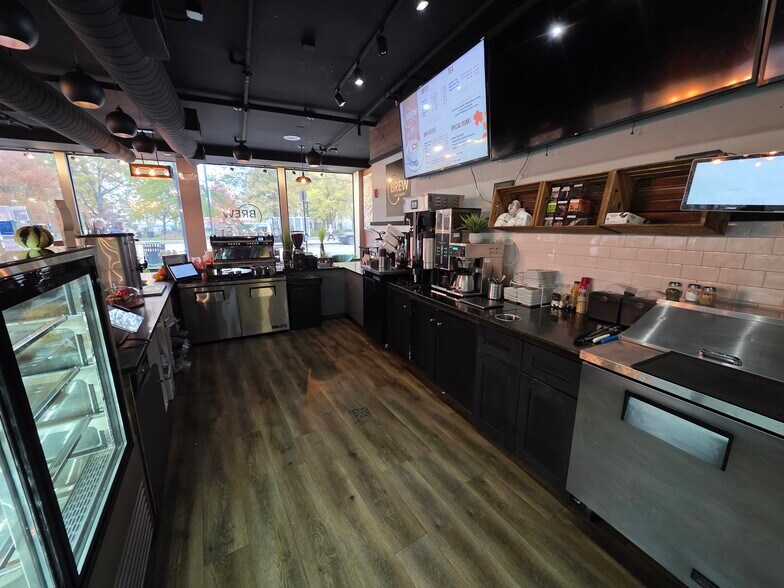 More Photos Of 56 Franklin St, Worcester Apartments For Lease