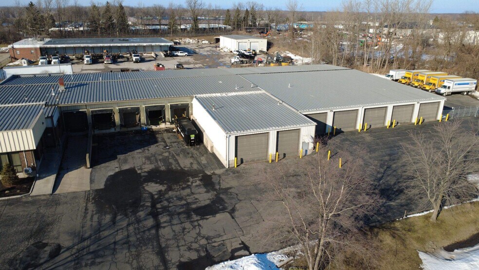 More Photos Of 6800 Northern Blvd, East Syracuse Truck Terminal For Lease
