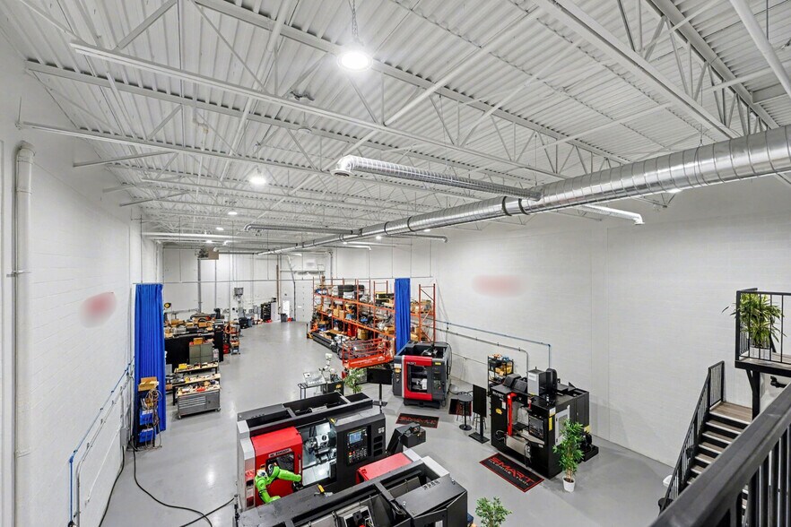 More Photos Of 20 Lightbeam Ter, Brampton Warehouse For Sale