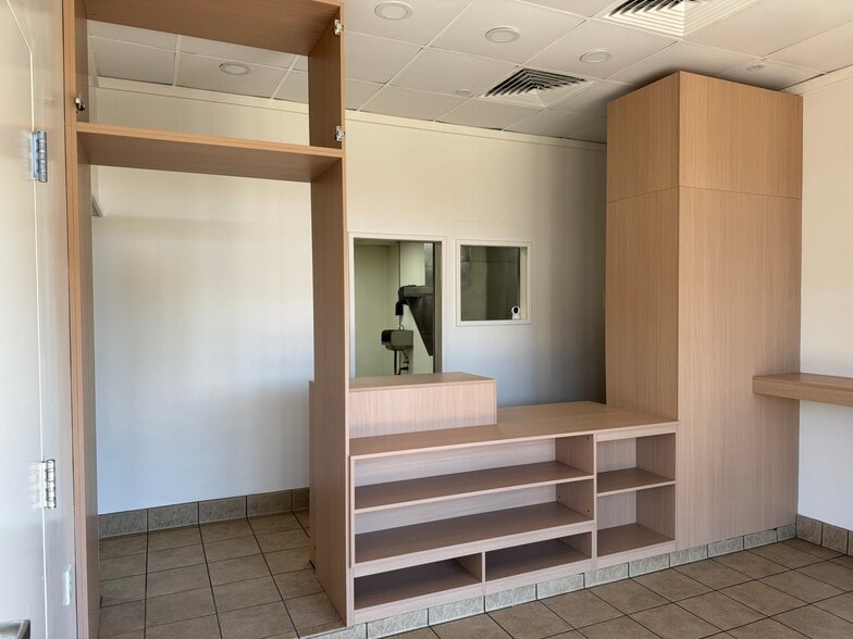 More Photos Of 1901-1905 Pacific Coast Hwy, Lomita Restaurant For Lease