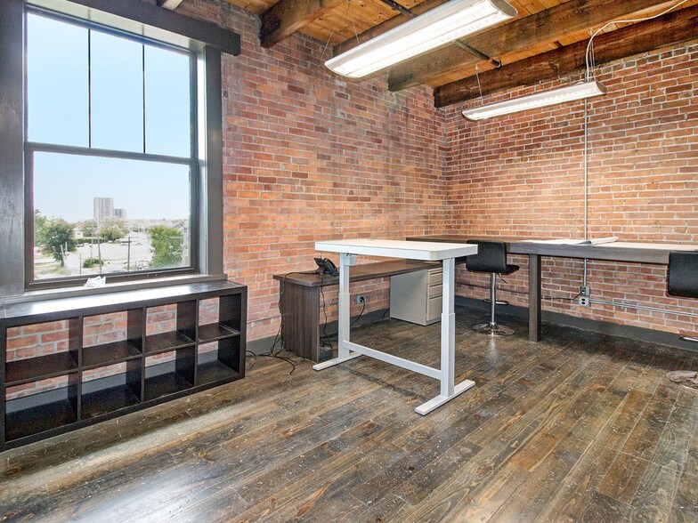 More Photos Of 2630 Charlevoix St, Detroit Office For Sale