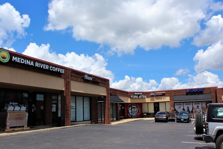 More Photos Of 11825 West Ave, San Antonio Unknown For Lease