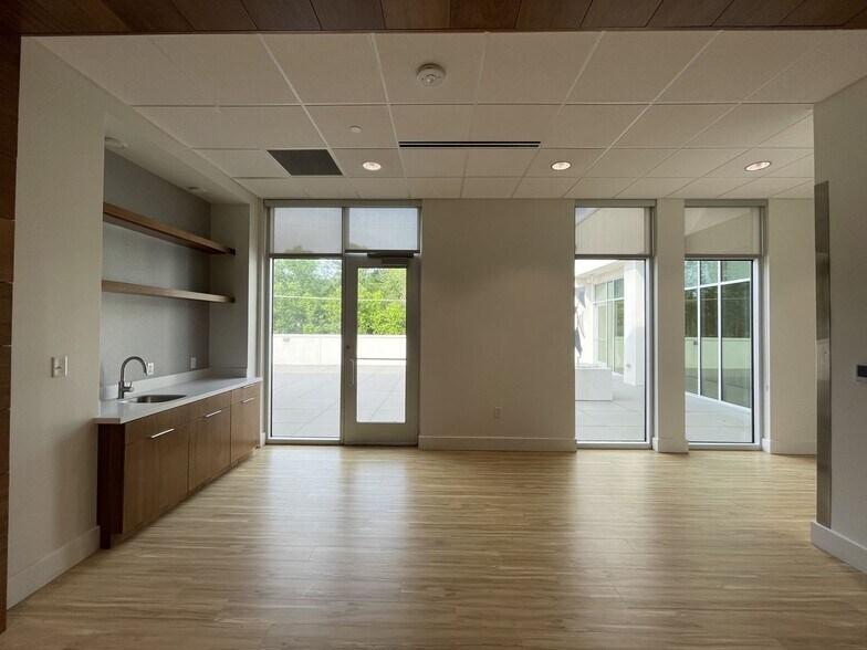 More Photos Of 6411 Perkins Rd, Baton Rouge Medical For Lease