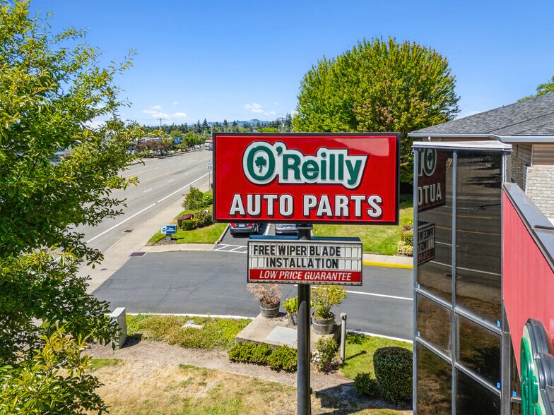 More Photos Of 2301 E Portland Rd, Newberg Freestanding For Sale