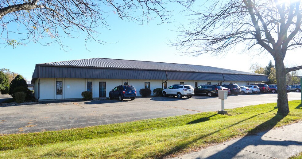 Primary Photo Of 409 Hallberg St, Delavan Light Manufacturing For Lease