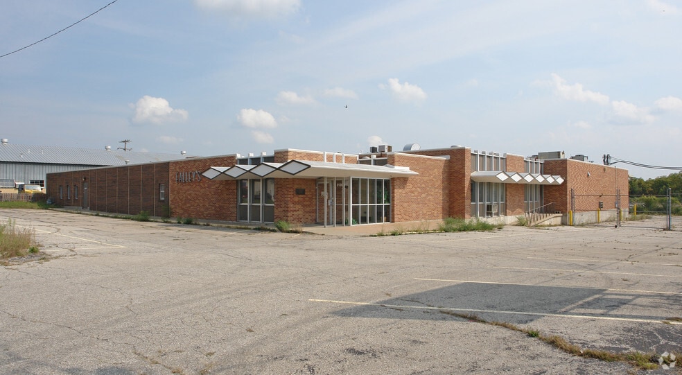 More Photos Of 3120 S Kansas Ave, Topeka Manufacturing For Lease