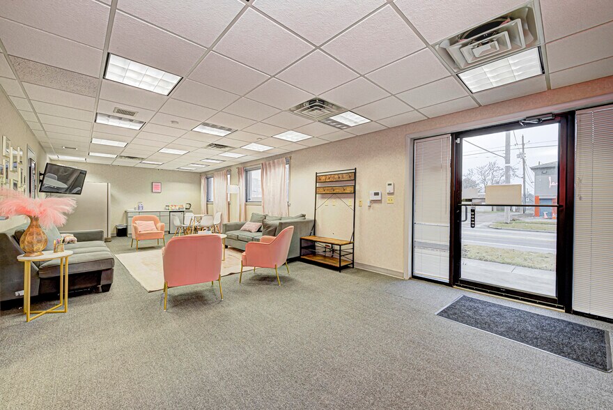 More Photos Of 241 S State Ave, Indianapolis Warehouse For Sale