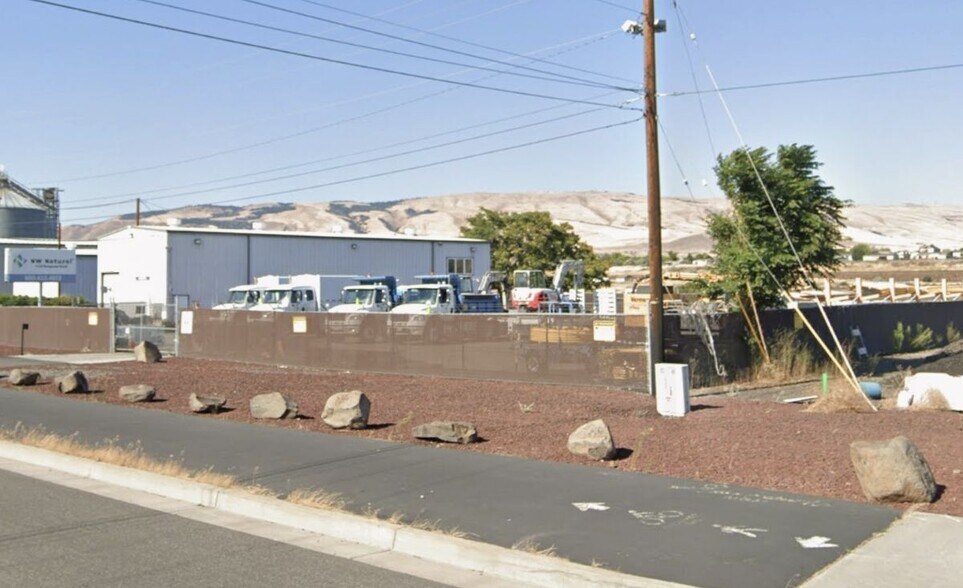 More Photos Of 1125 Bargeway Rd, The Dalles Warehouse For Lease