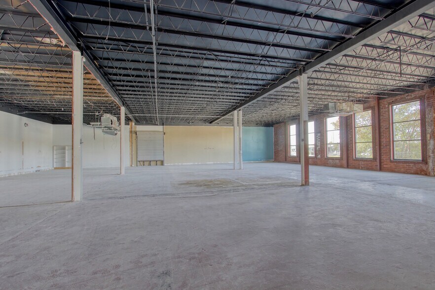 More Photos Of 763-765 Trabert Ave NW, Atlanta General Retail For Lease