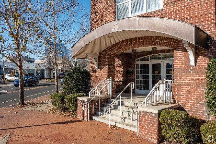 More Photos Of 35 W Broad St, Stamford Apartments For Sale