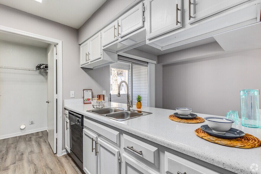 More Photos Of 1421 SW 27th Ave, Ocala Apartments For Sale