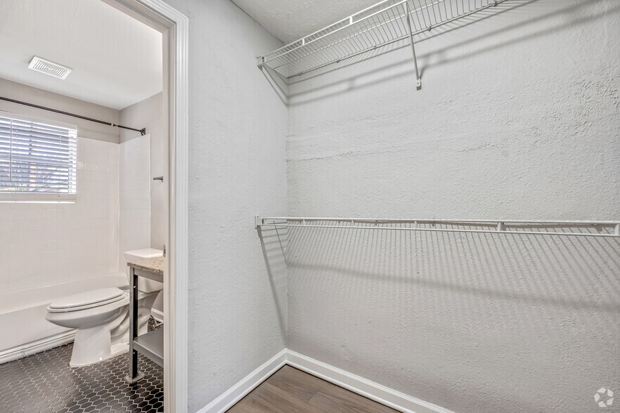 More Photos Of 2265 Perry Blvd NW, Atlanta Apartments For Sale