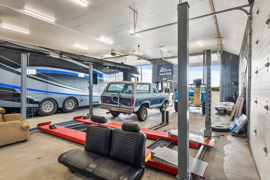 More Photos Of W1726 North Street, Green Lake Flex For Sale