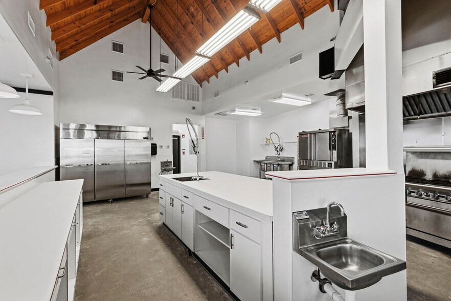 More Photos Of 9903 FM 2759 Rd, Richmond Specialty For Sale