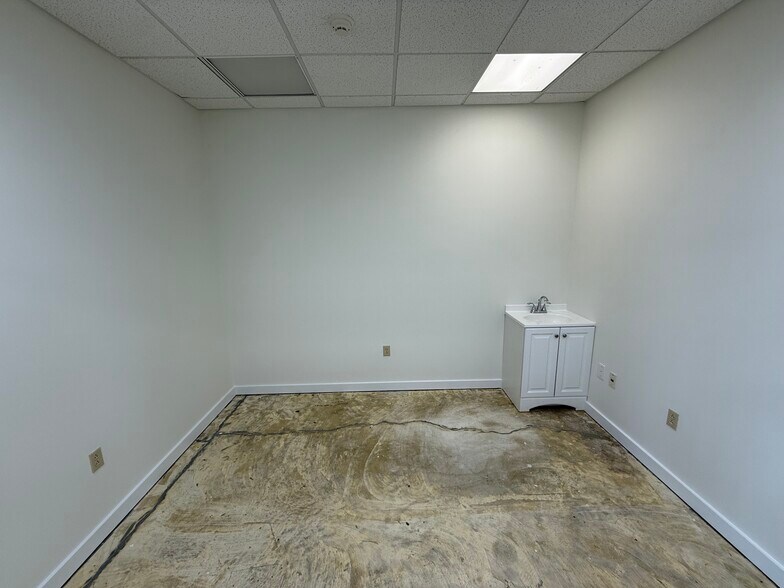 More Photos Of 54-60 E Bridge St, Morrisville Storefront Retail Office For Lease