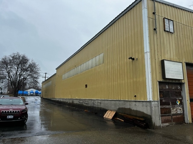 More Photos Of 35-39 Ontario st, Cohoes Showroom For Sale