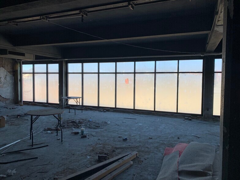 More Photos Of 5960 Dr Martin Luther King Dr, Saint Louis Bar For Sale