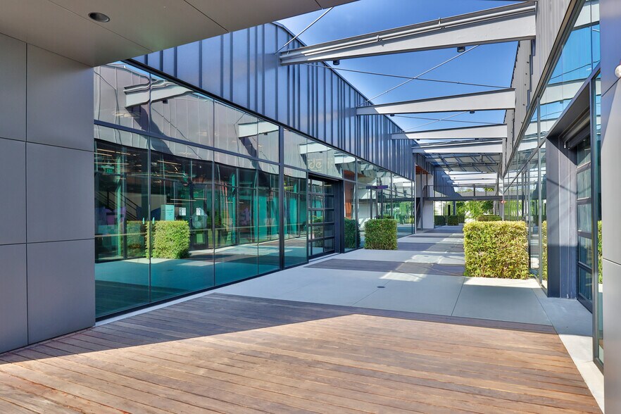 More Photos Of 2030 E Maple Ave, El Segundo Loft Creative Space For Sale