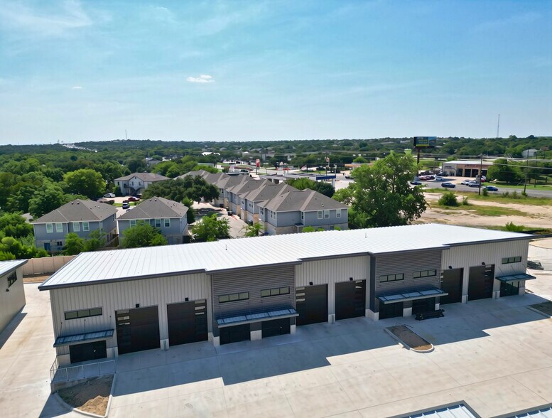 More Photos Of 1306 Whitestone Blvd, Cedar Park Warehouse For Sale