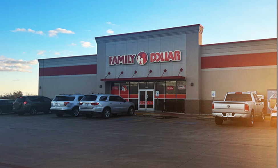 Primary Photo Of 860 High Rd, Kyle Freestanding For Sale