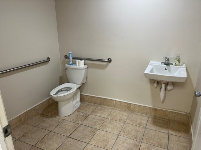 More Photos Of 140 Route 33, Hamilton Township General Retail For Sale