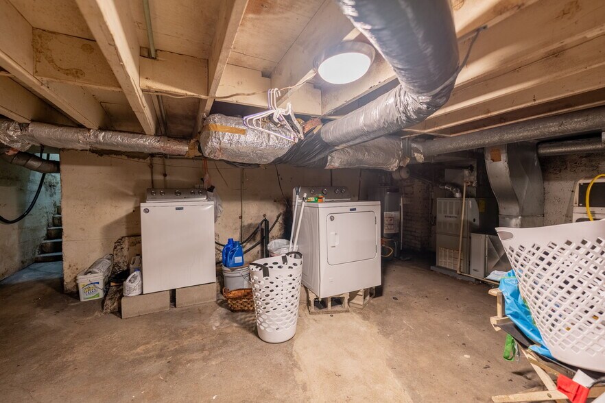 More Photos Of 729 Allegheny River Blvd, Verona Storefront For Sale