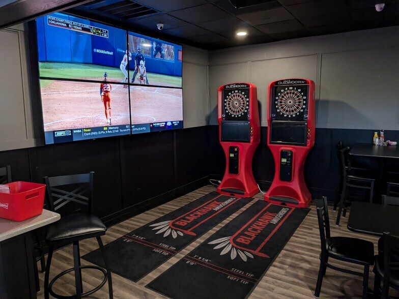 More Photos Of 406 Cherry Ave, Rochelle Sports And Entertainment For Sale