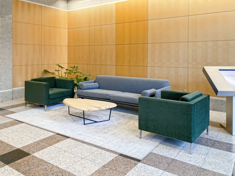 More Photos Of 777 Hornby St, Vancouver Coworking Space