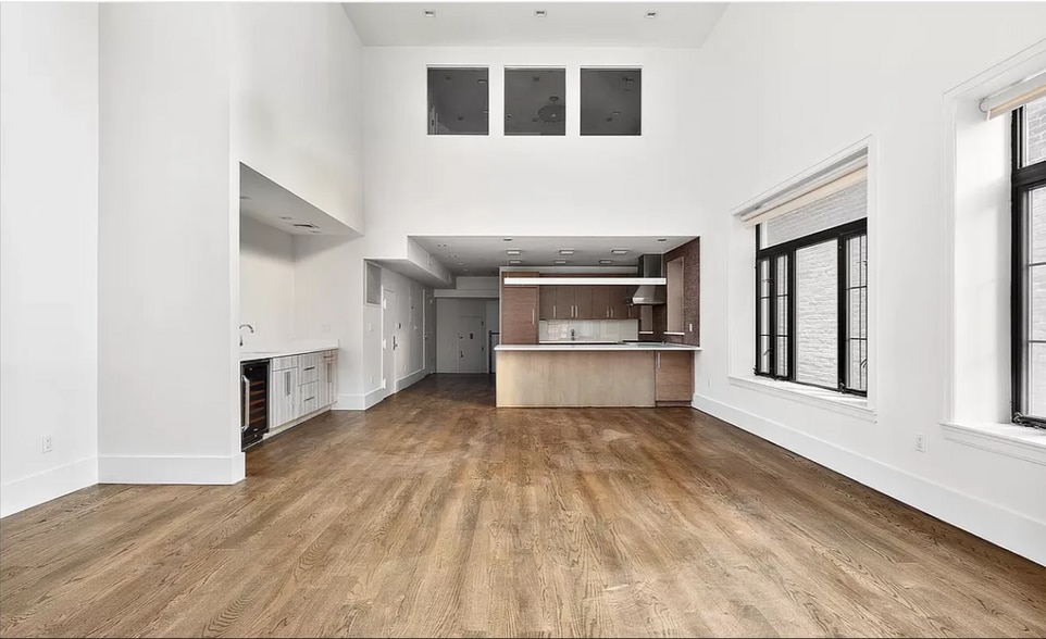 More Photos Of 74 Franklin St, New York Apartments For Sale