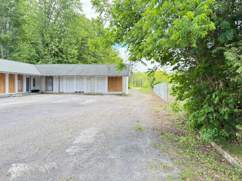More Photos Of 984 Waterloo Geneva Rd, Waterloo Township Trailer Camper Park For Sale