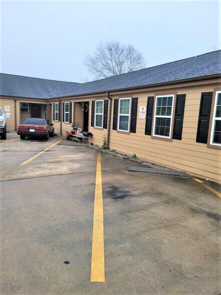 More Photos Of 4505 18th St, Bacliff Apartments For Sale