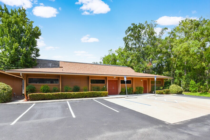 More Photos Of 953 Lane Ave S, Jacksonville Medical For Lease