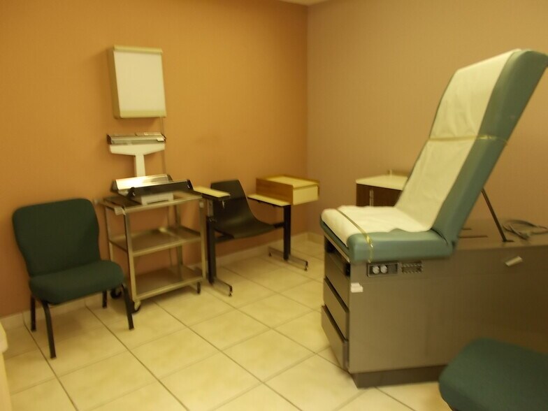 More Photos Of 2058 S Dobson Rd, Mesa Office For Lease