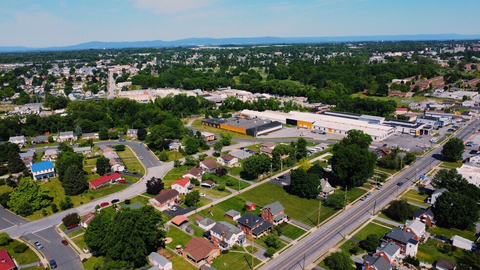 More Photos Of 700 E 1st St, Hagerstown Warehouse For Lease