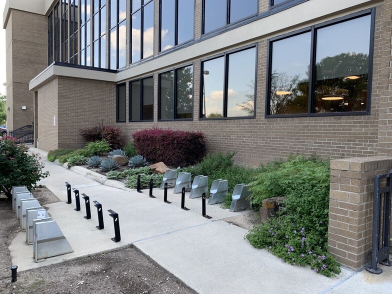 More Photos Of 3305 Steck Ave, Austin Loft Creative Space For Lease