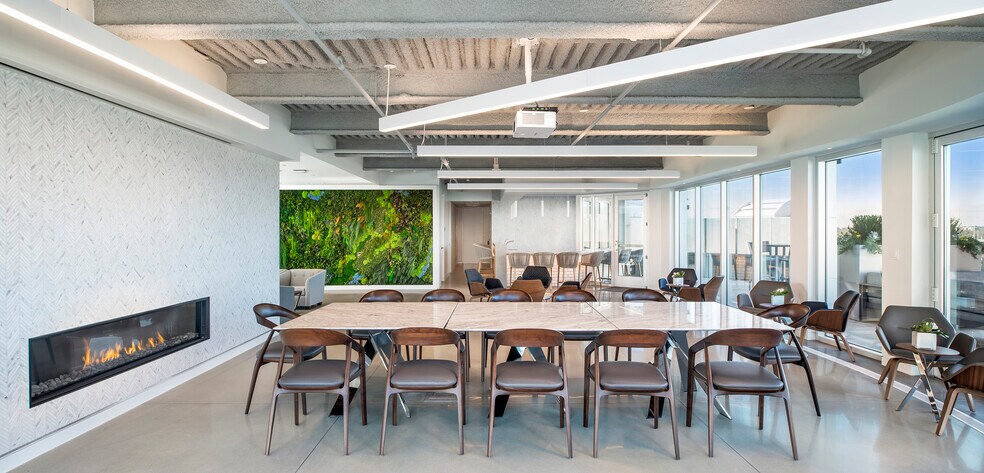 More Photos Of 1100 Wilson Blvd, Arlington Office For Lease