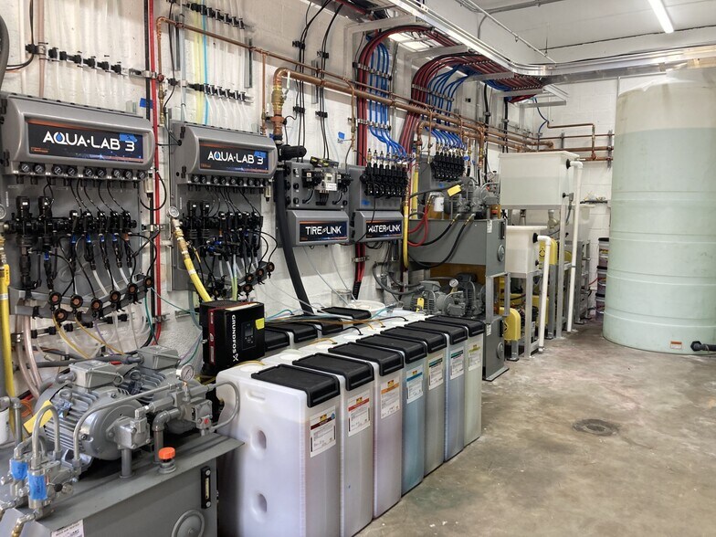 More Photos Of 921 Palm Beach Lakes Blvd, West Palm Beach Carwash For Sale