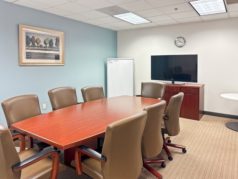 More Photos Of 5555 Glenridge Connector, Atlanta Coworking Space