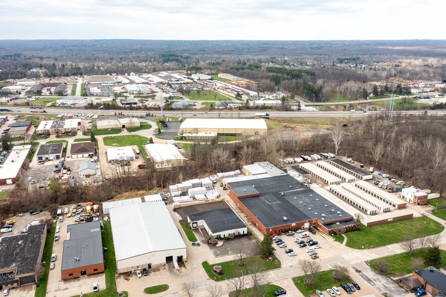 More Photos Of 9941 York Theta Dr, North Royalton Service For Lease