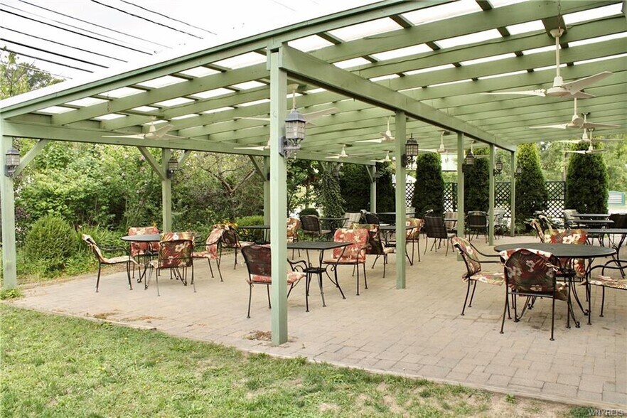 More Photos Of 3333 Lockport Olcott Rd, Newfane Restaurant For Sale