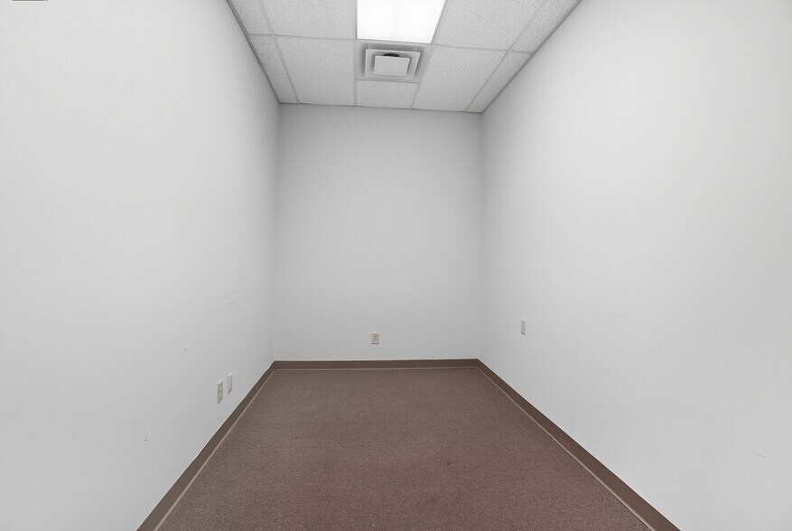 More Photos Of 1104-1124 Kemper Meadow Dr, Forest Park Storefront For Lease