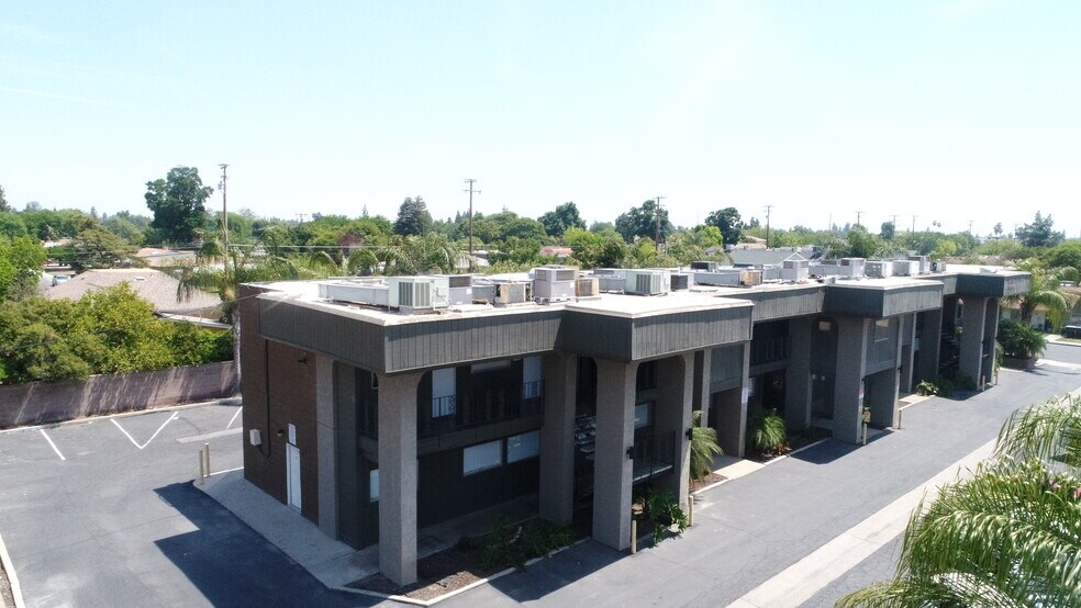 More Photos Of 1920 W Princeton Ave, Visalia Office For Sale