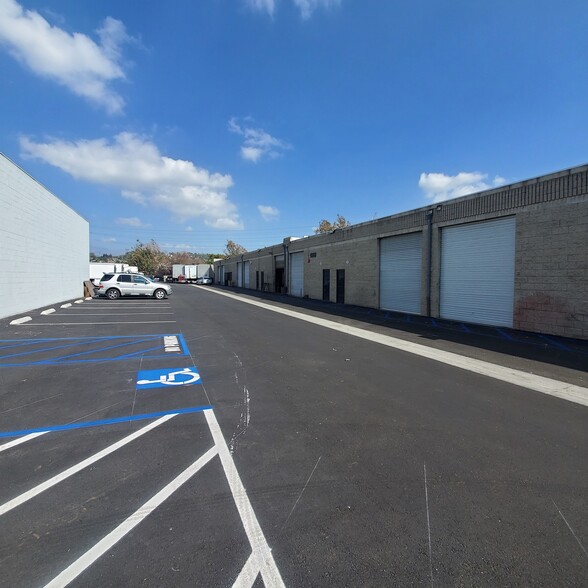Primary Photo Of 1955-1959 Blake Ave, Los Angeles Warehouse For Lease