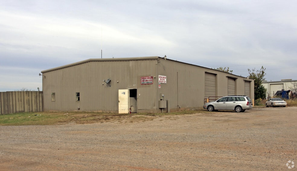 More Photos Of 811 S Sunnylane Rd, Moore Unknown For Lease