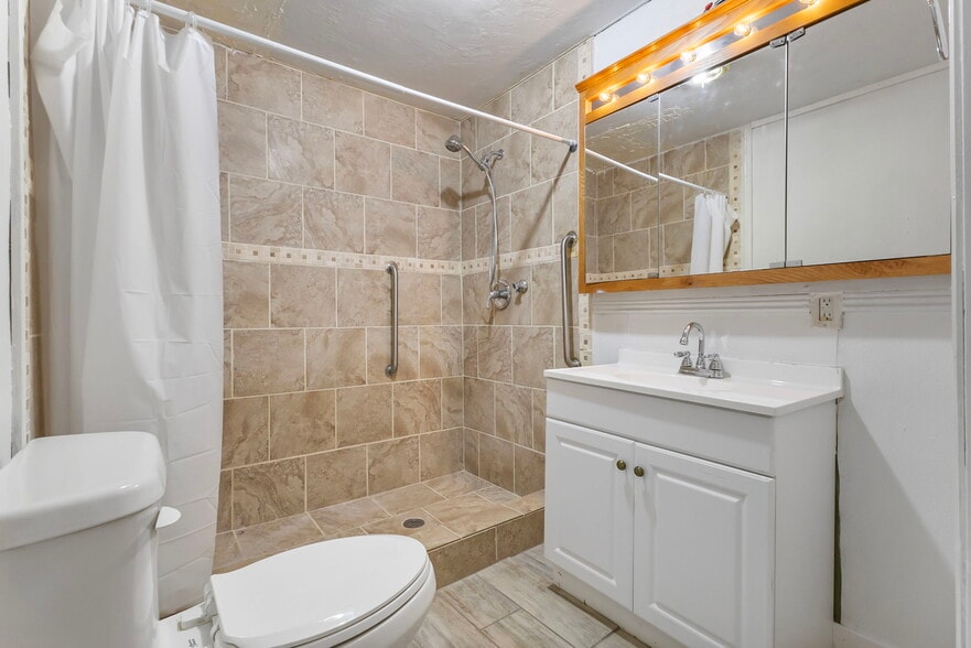 More Photos Of 163 S Main St, Huntington Office Residential For Sale