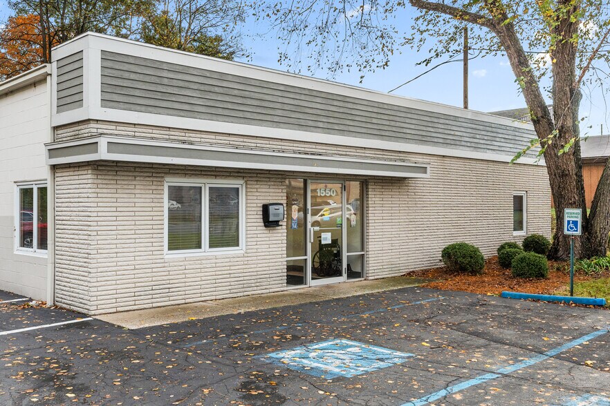 Primary Photo Of 1550 S Woodland Ave, Michigan City Medical For Sale